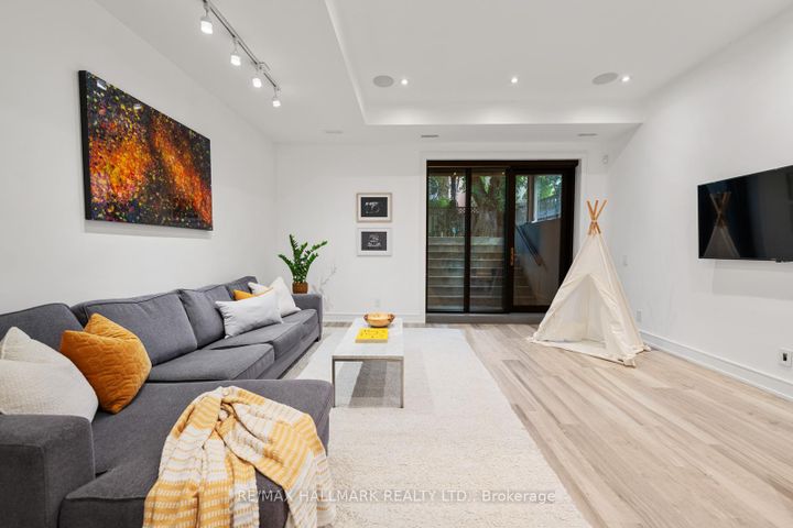 Photo 40 at 245 Brookdale Avenue, Lawrence Park North, Toronto