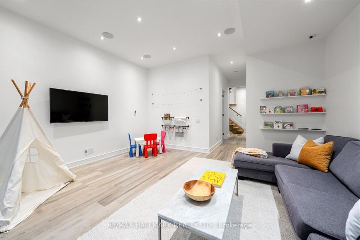Photo 42 at 245 Brookdale Avenue, Lawrence Park North, Toronto