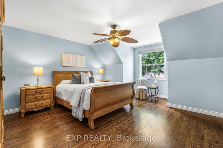 Photo 20 at 158 Broad Leaf Crescent, Ancaster, Hamilton
