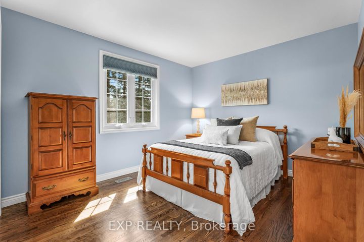 Photo 22 at 158 Broad Leaf Crescent, Ancaster, Hamilton