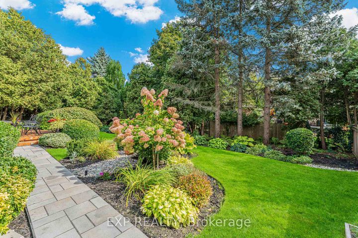 Photo 35 at 158 Broad Leaf Crescent, Ancaster, Hamilton