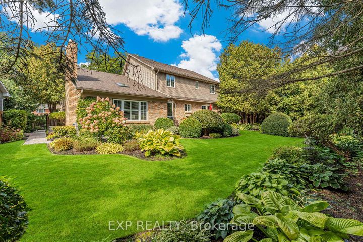 Photo 37 at 158 Broad Leaf Crescent, Ancaster, Hamilton