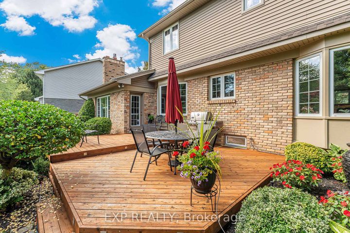 Photo 40 at 158 Broad Leaf Crescent, Ancaster, Hamilton