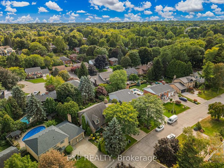 Photo 46 at 158 Broad Leaf Crescent, Ancaster, Hamilton