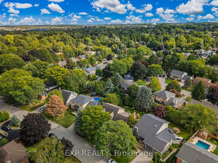 Photo 47 at 158 Broad Leaf Crescent, Ancaster, Hamilton