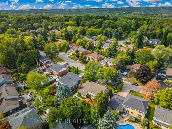 Photo 48 at 158 Broad Leaf Crescent, Ancaster, Hamilton