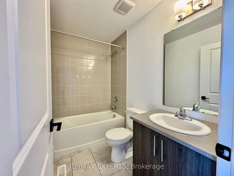 Photo 18 at 67 Fairlane Avenue, Painswick South, Barrie