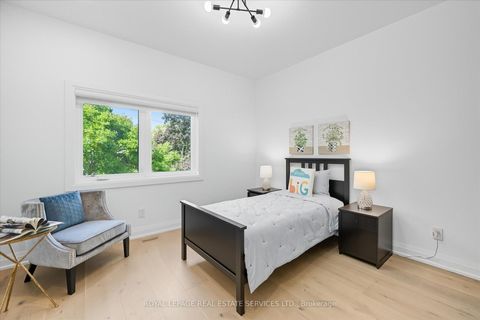 Photo 27 at 396 River Side Drive, CO Central, Oakville