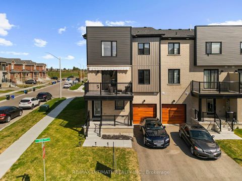 Photo 2 at 38 Silo Mews, Rural Barrie Southeast, Barrie