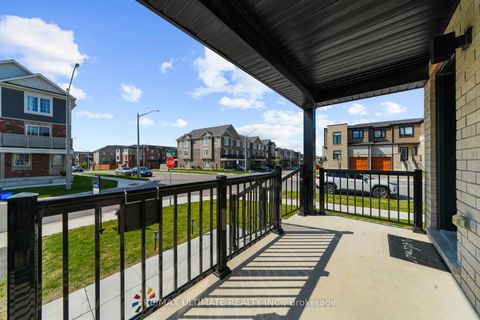 Photo 11 at 38 Silo Mews, Rural Barrie Southeast, Barrie