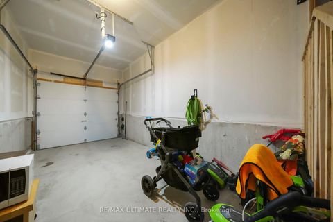 Photo 37 at 38 Silo Mews, Rural Barrie Southeast, Barrie