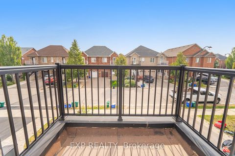 Photo 26 at 32 Arco Circle, Maple, Vaughan Photo 26 at 32 Arco Circle, Maple, Vaughan