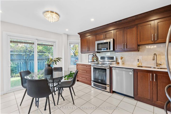 Photo 3 at 129 Valonia Drive, Brampton North, Brampton