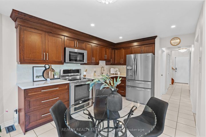 Photo 4 at 129 Valonia Drive, Brampton North, Brampton