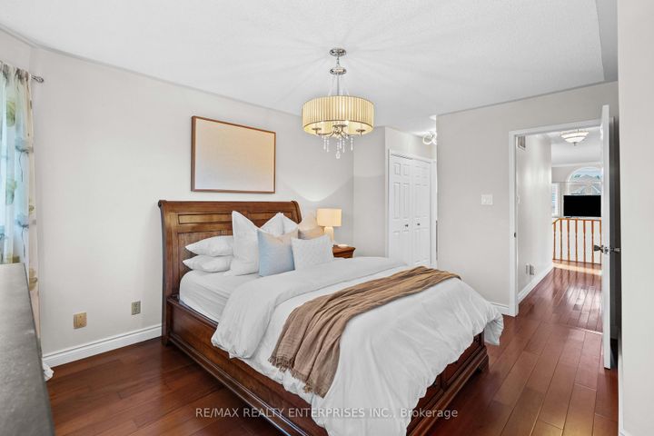 Photo 18 at 129 Valonia Drive, Brampton North, Brampton