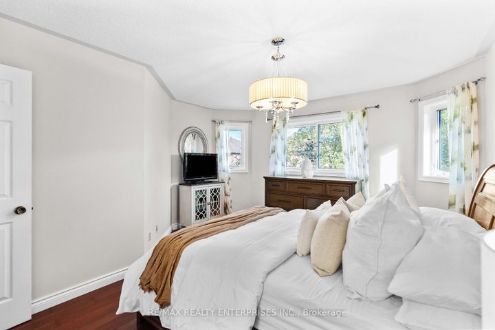 Photo 19 at 129 Valonia Drive, Brampton North, Brampton