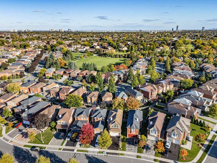 Photo 30 at 129 Valonia Drive, Brampton North, Brampton