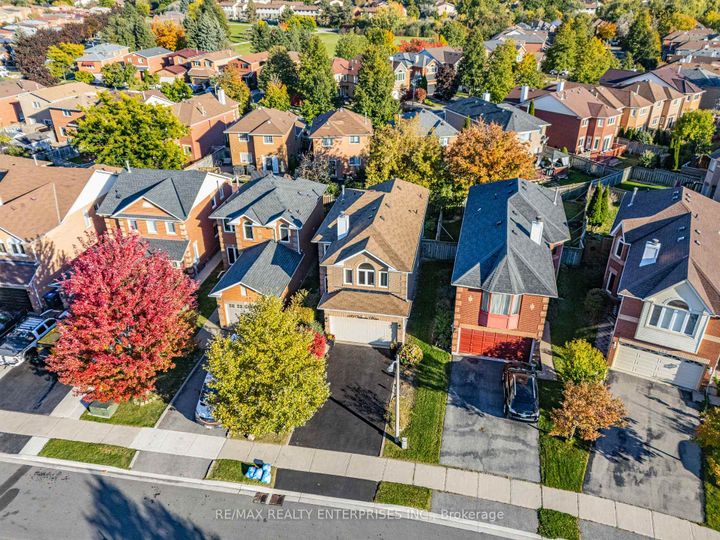 Photo 31 at 129 Valonia Drive, Brampton North, Brampton