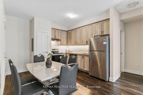 Photo 3 at 12 - 8 Sayers Lane, Oak Ridges, Richmond Hill