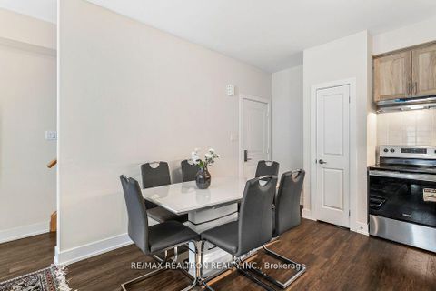 Photo 4 at 12 - 8 Sayers Lane, Oak Ridges, Richmond Hill