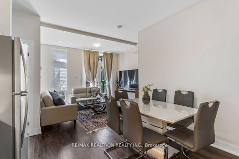 Photo 6 at 12 - 8 Sayers Lane, Oak Ridges, Richmond Hill