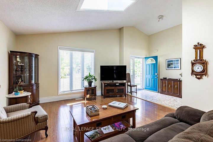 Photo 4 at 1510 Norwood Avenue, Grindstone, Burlington