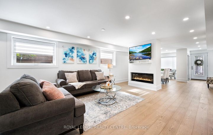 Photo 6 at 1071 Westmount Avenue, Lakeview, Mississauga