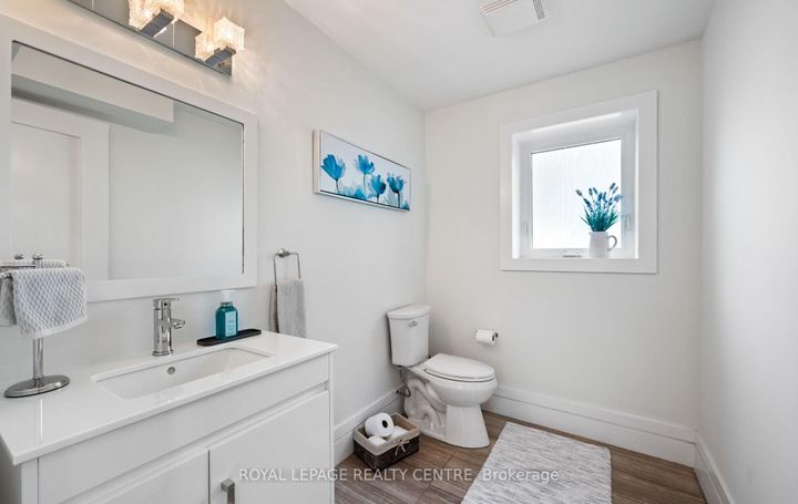 Photo 14 at 1071 Westmount Avenue, Lakeview, Mississauga