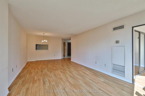 Photo 12 at 308 - 7420 Bathurst Street, Brownridge, Vaughan