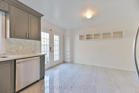 Photo 6 at Unit I - 3036 Bayview Avenue, Willowdale East, Toronto