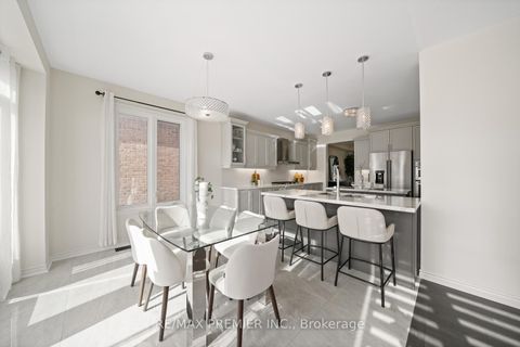Photo 10 at 30 Bannockburn Drive, Vellore Village, Vaughan