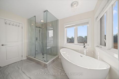 Photo 24 at 30 Bannockburn Drive, Vellore Village, Vaughan