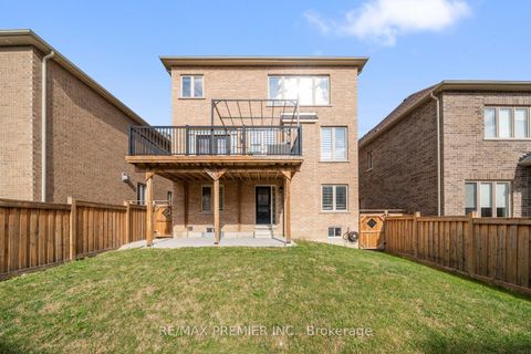 Photo 40 at 30 Bannockburn Drive, Vellore Village, Vaughan