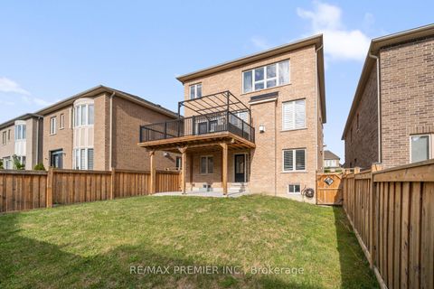 Photo 41 at 30 Bannockburn Drive, Vellore Village, Vaughan