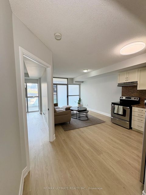 Photo 3 at 207 - 2464 Weston Road, Weston, Toronto