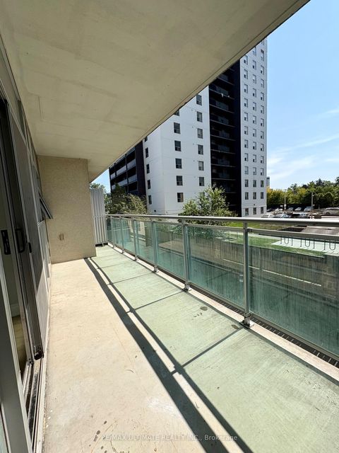 Photo 14 at 207 - 2464 Weston Road, Weston, Toronto