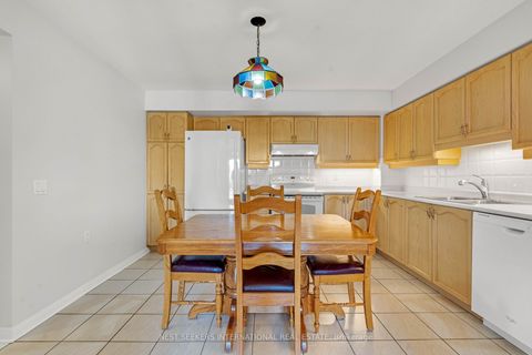 Photo 11 at 415 - 2502 Rutherford Road, Maple, Vaughan