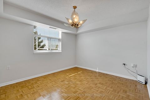 Photo 14 at 415 - 2502 Rutherford Road, Maple, Vaughan