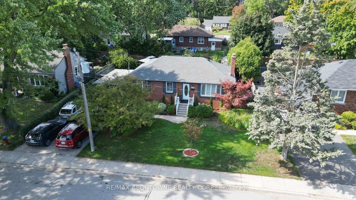 Photo 1 at 2105 Maplewood Drive, Brant, Burlington