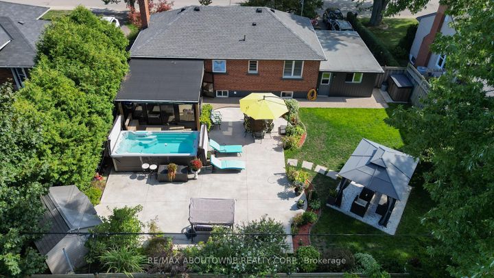 Photo 5 at 2105 Maplewood Drive, Brant, Burlington