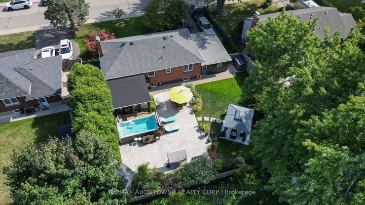 Photo 6 at 2105 Maplewood Drive, Brant, Burlington