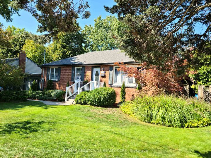 Photo 7 at 2105 Maplewood Drive, Brant, Burlington