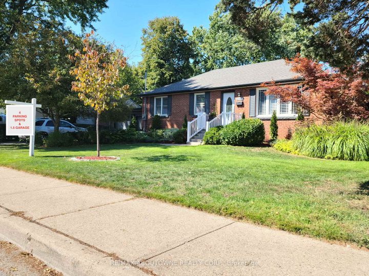 Photo 8 at 2105 Maplewood Drive, Brant, Burlington