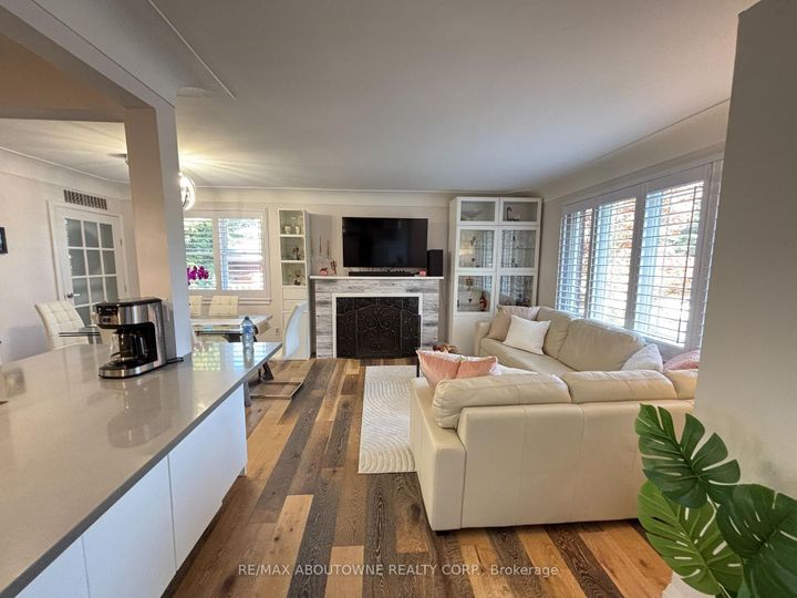 Photo 10 at 2105 Maplewood Drive, Brant, Burlington