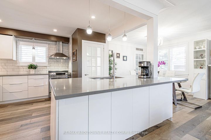 Photo 12 at 2105 Maplewood Drive, Brant, Burlington