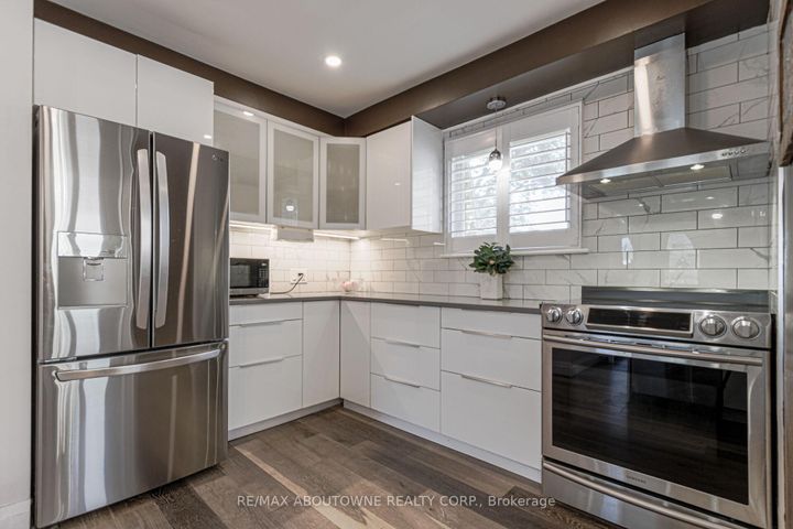 Photo 13 at 2105 Maplewood Drive, Brant, Burlington