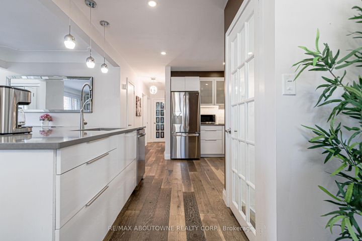 Photo 14 at 2105 Maplewood Drive, Brant, Burlington