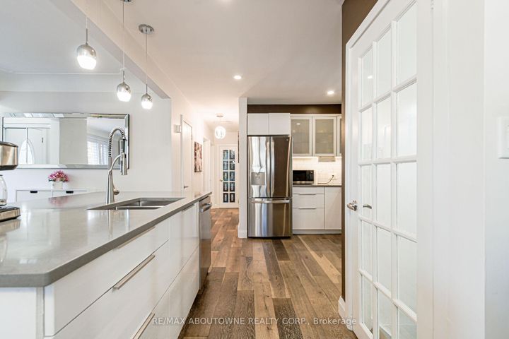 Photo 15 at 2105 Maplewood Drive, Brant, Burlington