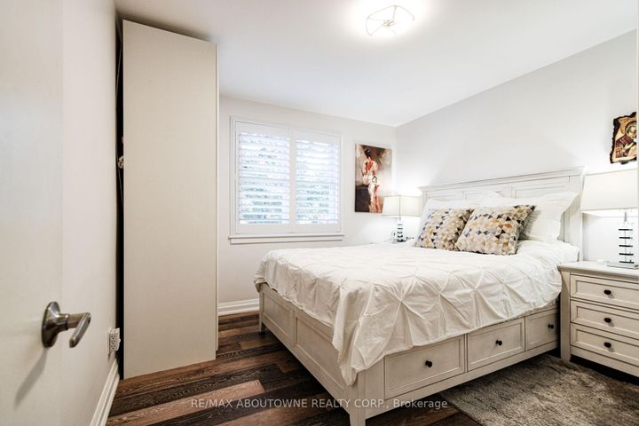 Photo 18 at 2105 Maplewood Drive, Brant, Burlington