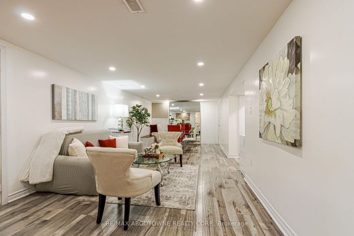 Photo 28 at 2105 Maplewood Drive, Brant, Burlington